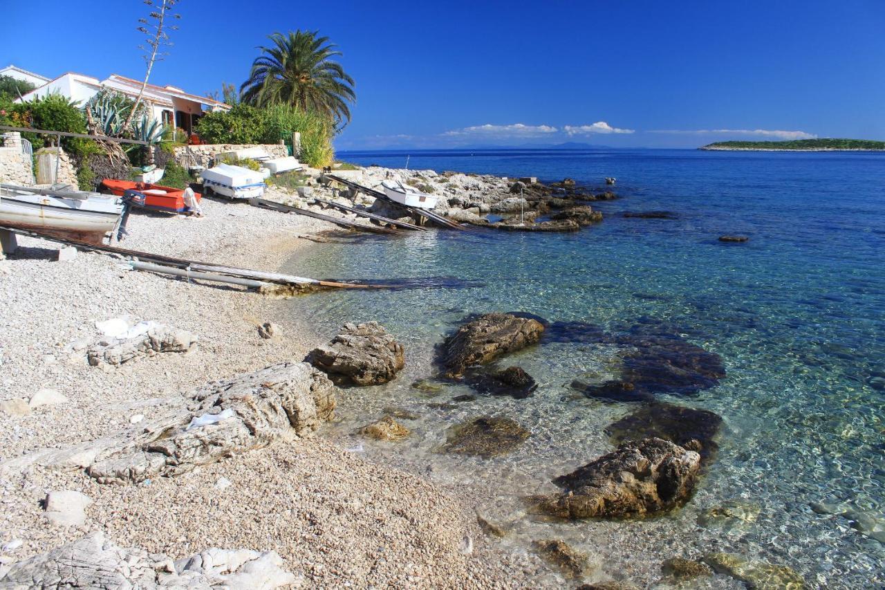 Apartments By The Sea Milna, Vis - 8895 Rukavac  Kültér fotó