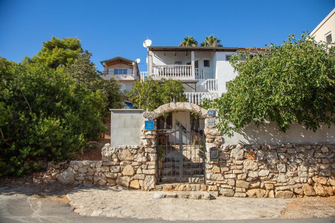 Apartments By The Sea Milna, Vis - 8895 Rukavac  Kültér fotó