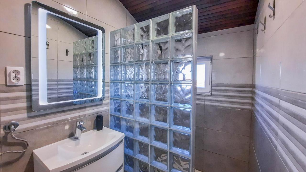 Apartments By The Sea Milna, Vis - 8895 Rukavac  Kültér fotó